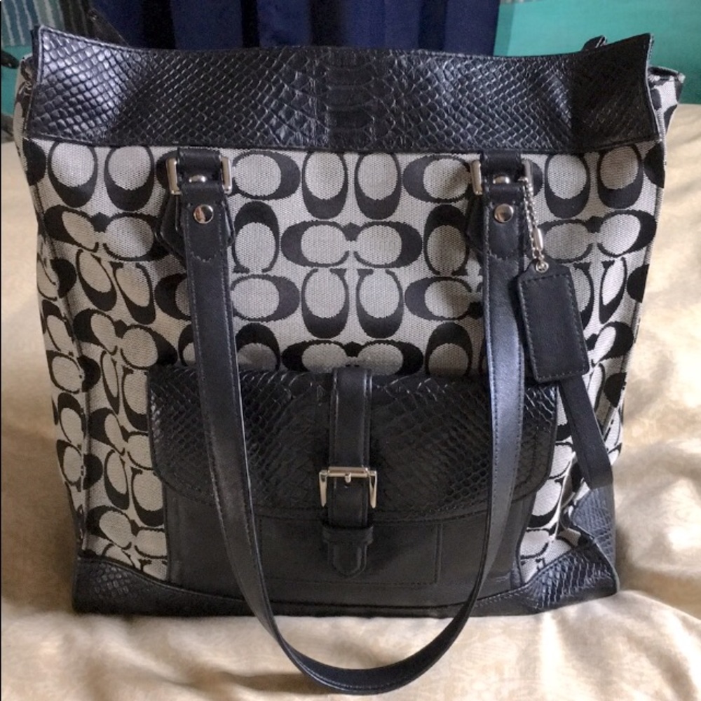 Coach signature tote